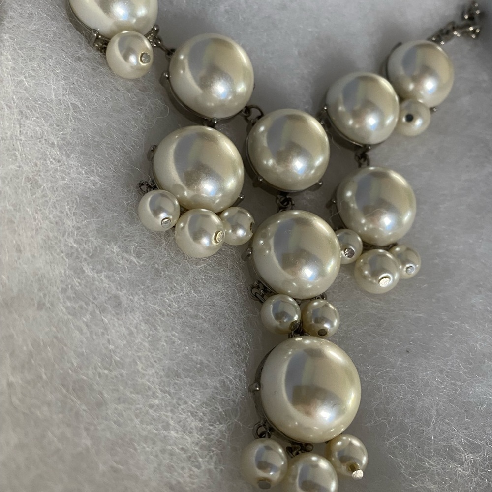 White Pearl Bubble Statement Necklace